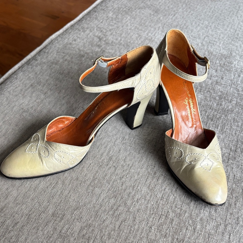 Vintage Margaret Jerrold by Arsko Heels